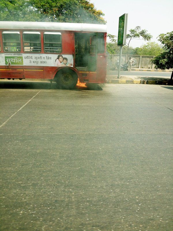BEST bus catches fire near SEEPZ 1