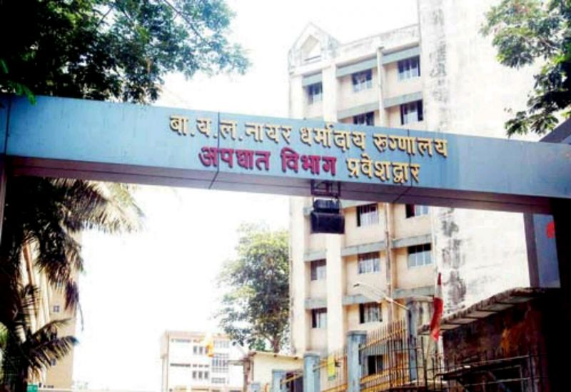 Flies force staff of Nair Hospital evacuate casualty ward every night