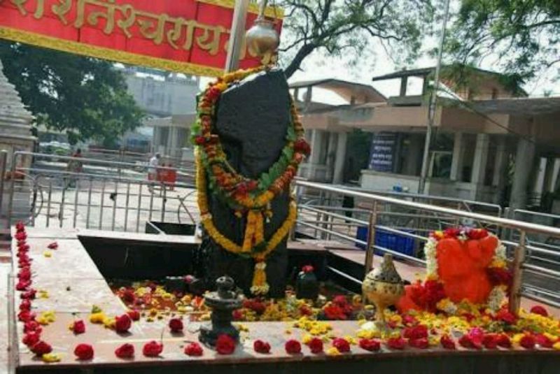 Women cannot be barred from entering Shani Shingnapur temple: Bombay HC