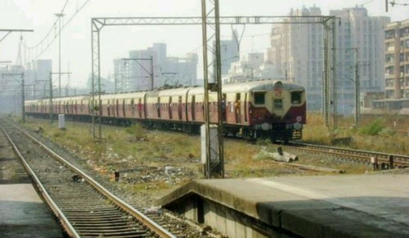 Buy a Rs 10,000 ticket to hop on to the last DC local on Harbour line