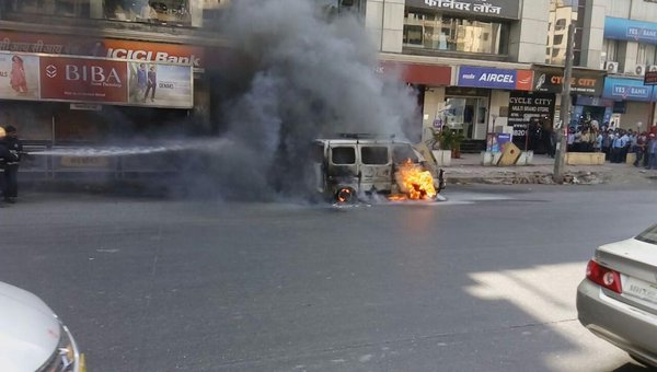 Car catches fire at Chincholi Bunder Road in Malad