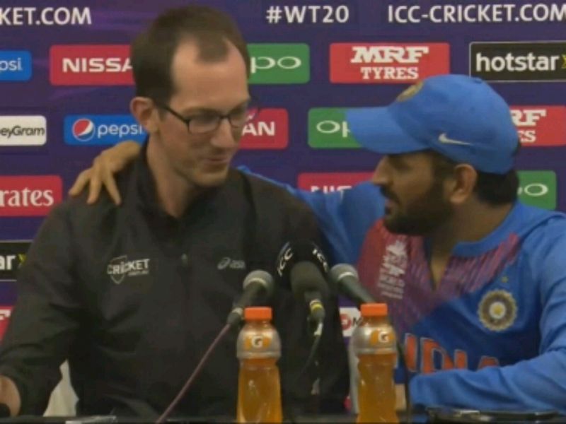 Dhoni answers Aussie journalist on retirement like only he can