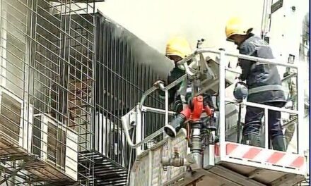 Fire breaks out in a residential building in South Bombay