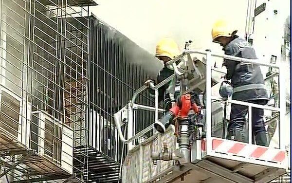 Fire breaks out in a residential building in South Bombay