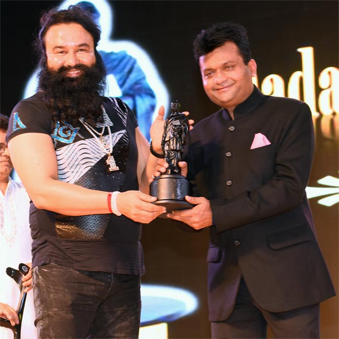 Gurmeet Ram Rahim honored with Dadasaheb Phalke Award, just not the one you're thinking! 1