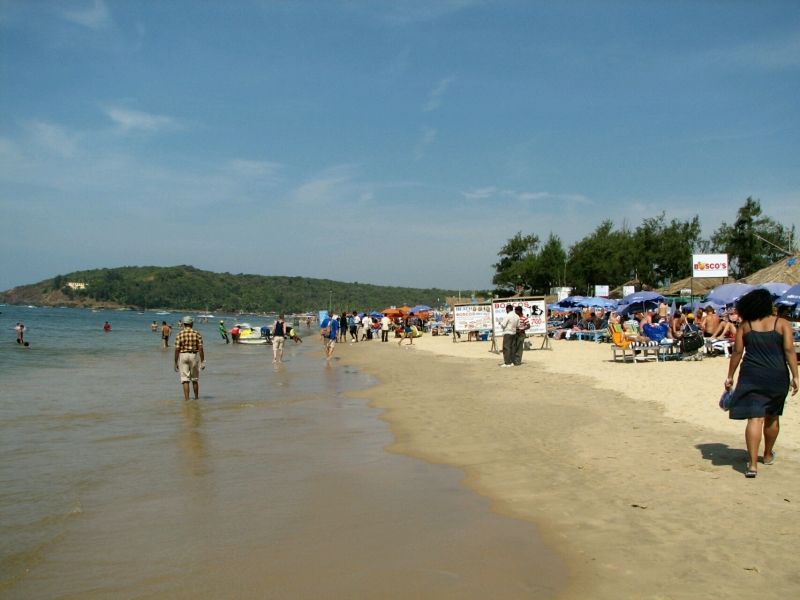Hoards of Goans in Mumbai are swarming Goa  to take a holy dip in Baga, Calangute beaches