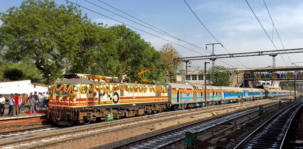 India’s fastest: Gatimaan Express zooms out from Delhi to Agra at 160 kmph