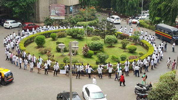 Patients on God’s mercy as 400 doctors at JJ Hospital go on strike 1