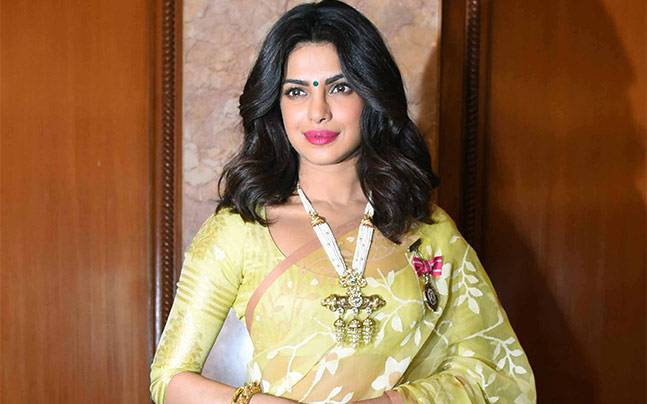 Priyanka too busy to have dinner  with Barack Obama in White House