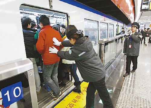 Railways to employ bouncers to help commuters get into upcoming AC locals