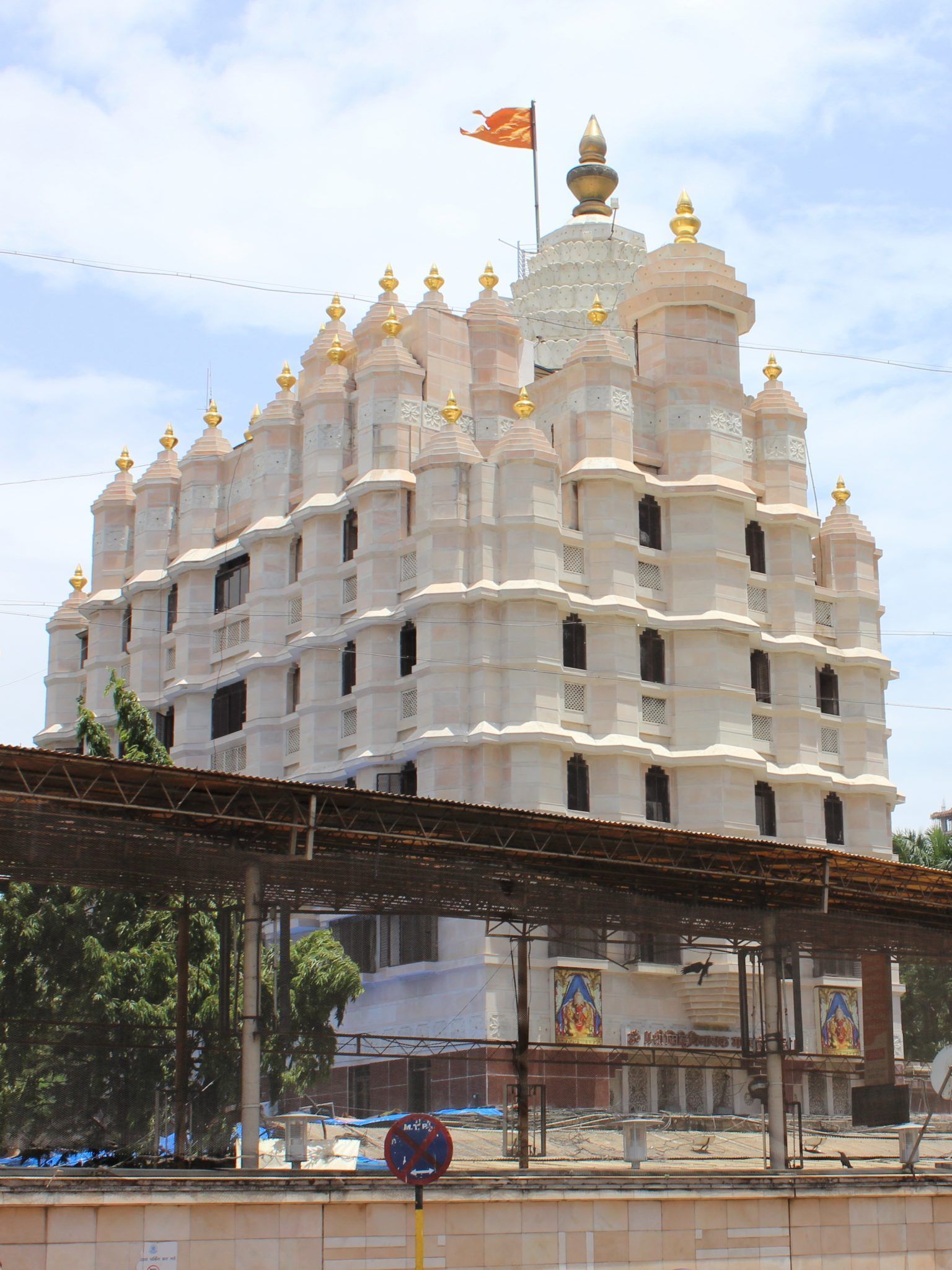 Siddhivinayak temple to get Maharashtrian style makeover costing Rs 1 crore 1