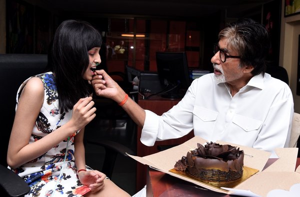 Amitabh Bachchan fulfills cancer patients lifelong birthday wish
