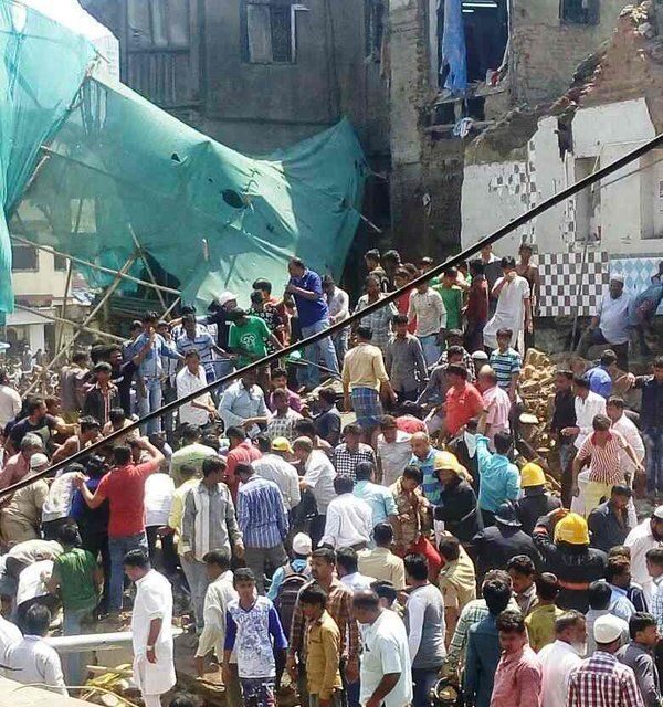 Update: 6 killed under a 100-year-old building that collapsed in SoBo