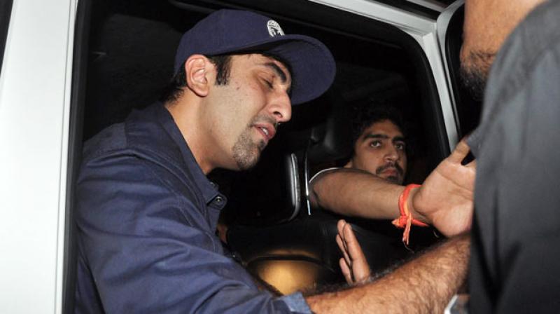 Ranbir Kapoor lashes out at journalist, confiscates his phone