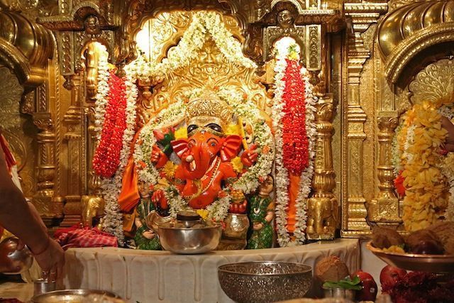Siddhivinayak Temple gives 44 kg gold to the government
