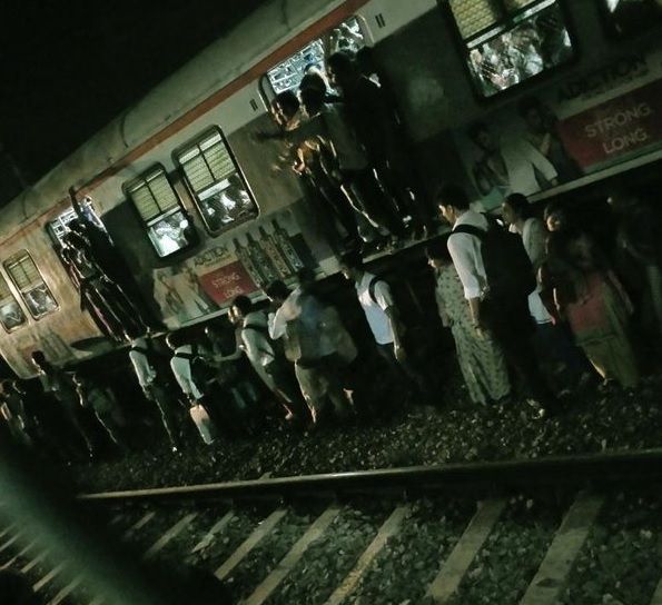 Mumbai’s central line comes to a halt, passengers stranded