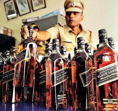 Cops catch duty-free liquor worth almost Rs 3 lakh at Kurla