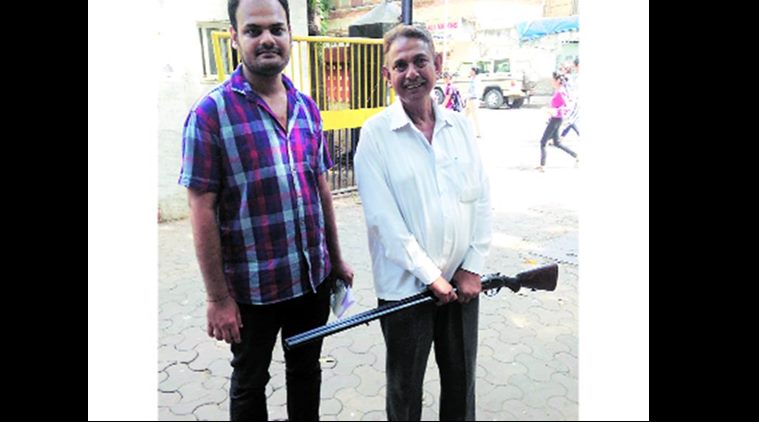 Elderly man walks into Nagpada police station with rifle, startles policemen