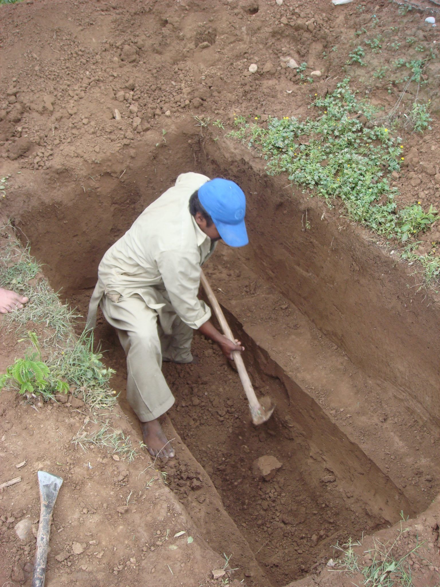 Family digs up man's grave to verify if his son is legitimate or result of wife's affair