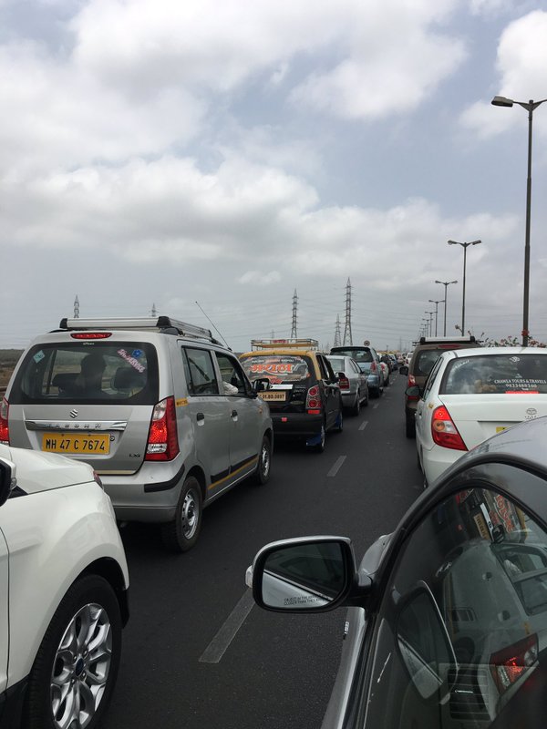 Public outrage forces traffic police to remove rumblers from Eastern Freeway in 24 hours