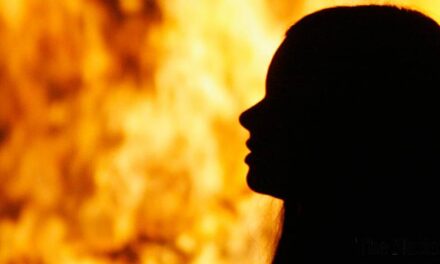 Thane man sets wife on fire because she could not conceive