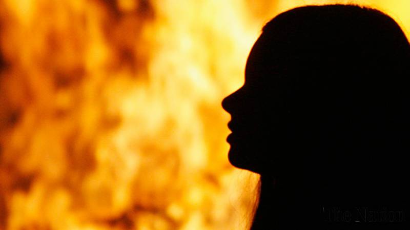 Thane man sets wife on fire because she could not conceive