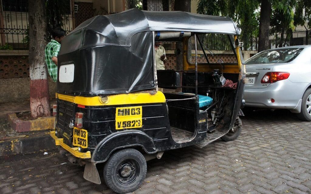 Virar auto driver returns from temple and finds newborn abandoned in his rickshaw