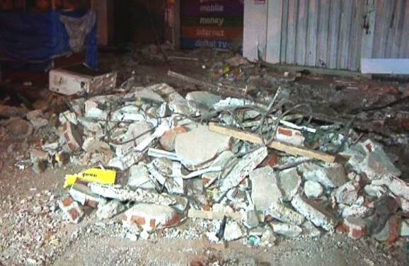 2 die as slab of Matunga building collapses