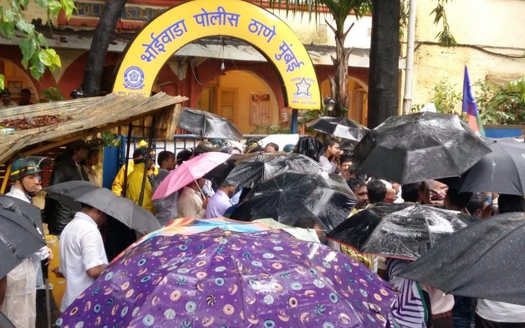 Ambedkar followers forcefully shut shops, bring traffic to a halt at Dadar