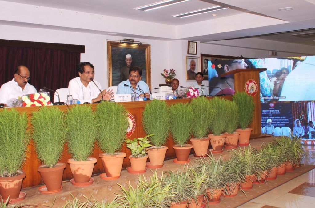 Bandra, Kandivali and Goregaon railway stations get new facilities 1