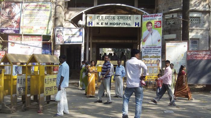Slab collapses at KEM hospital, injures 2 nurses