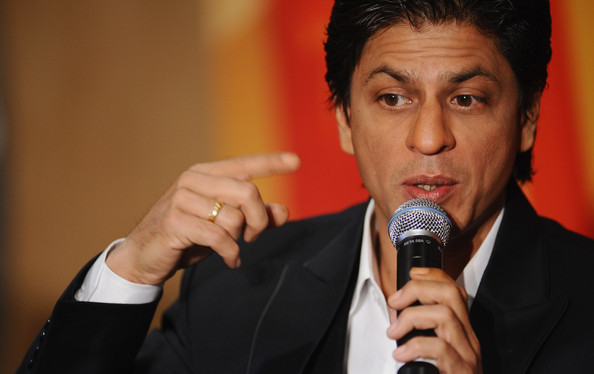 I.T department serves notice to SRK, asks him to disclose offshore investments