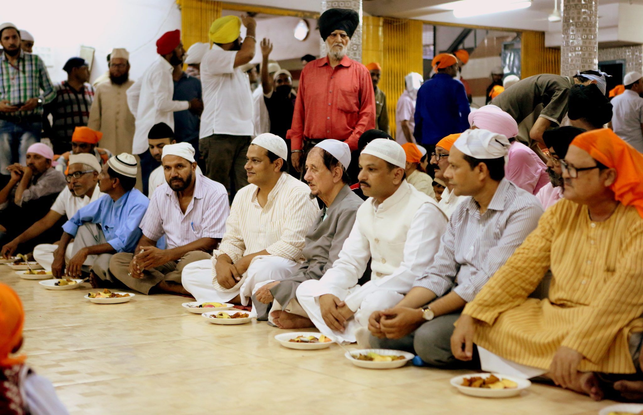 Communal Harmony: Sikh community organises iftar party for their Muslim brothers 8