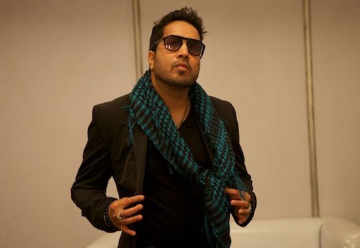 Designer accuses Mika Singh of sexual assault, Versova police file FIR