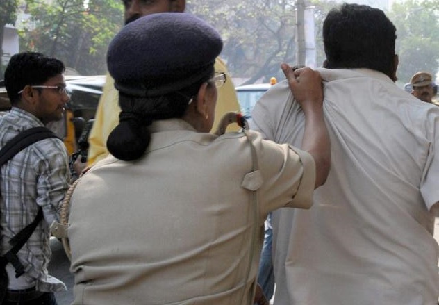 Godman who asked childless couples to have sex in his presence arrested by Thane Police