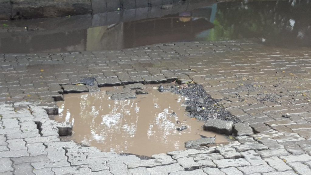 Hey BMC, if you're having trouble here's all the potholes we could find in Mumbai! 14