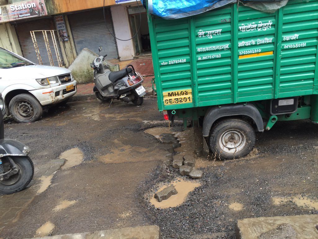 Hey BMC, if you're having trouble here's all the potholes we could find in Mumbai! 19