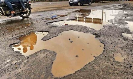 Hey BMC, if you’re having trouble here’s all the potholes we could find in Mumbai!