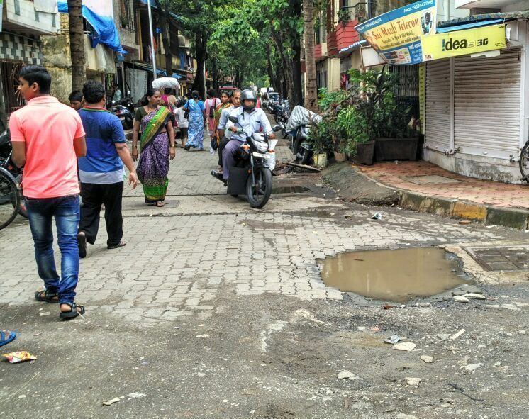 Hey BMC, if you're having trouble here's all the potholes we could find in Mumbai! 6