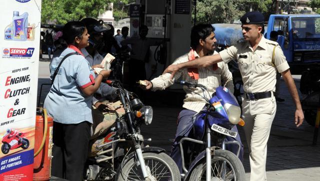 Its official: No helmet, no petrol to bikers in Mumbai from August 1