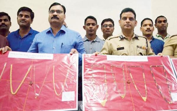 Navi Mumbai police arrest 2 men for snatching chains worth Rs 8 lakh