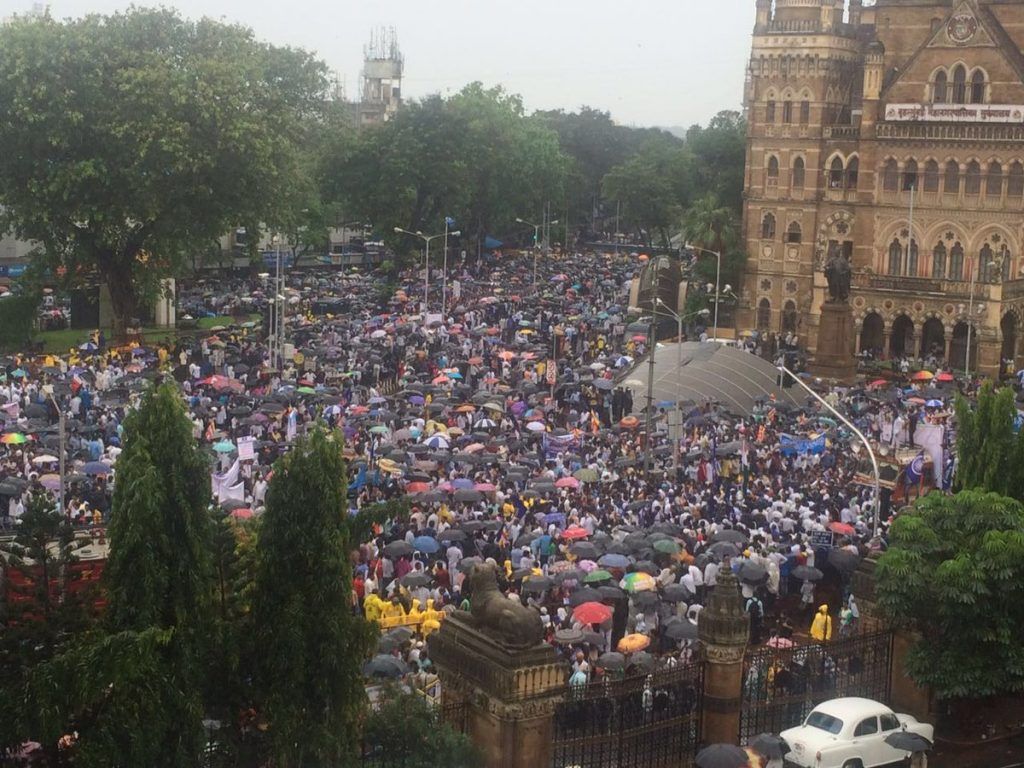 SoBo comes to a halt as thousands gather to protest against demolition of Ambedkar Bhavan 2