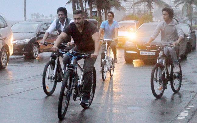 SRK, Salman spotted cycling together on the streets of Bandra 1