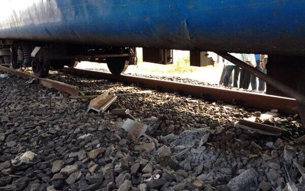Alert driver applies emergency brake, saves train with 4000 passengers from derailing