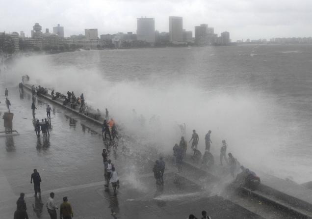 Heavy showers expected in Mumbai, Navi Mumbai and Thane in next 48 hours