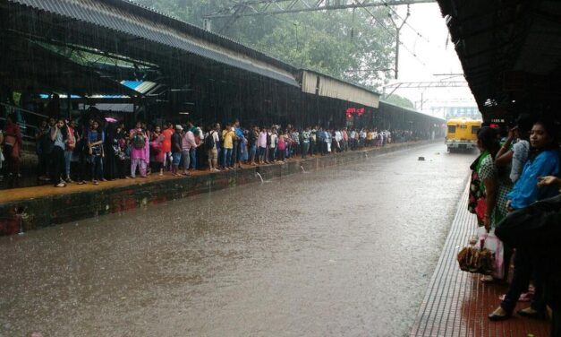 In Pictures:  Here’s Mumbai on a rainy Friday