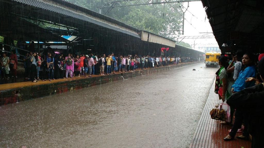 In Pictures:  Here’s Mumbai on a rainy Friday