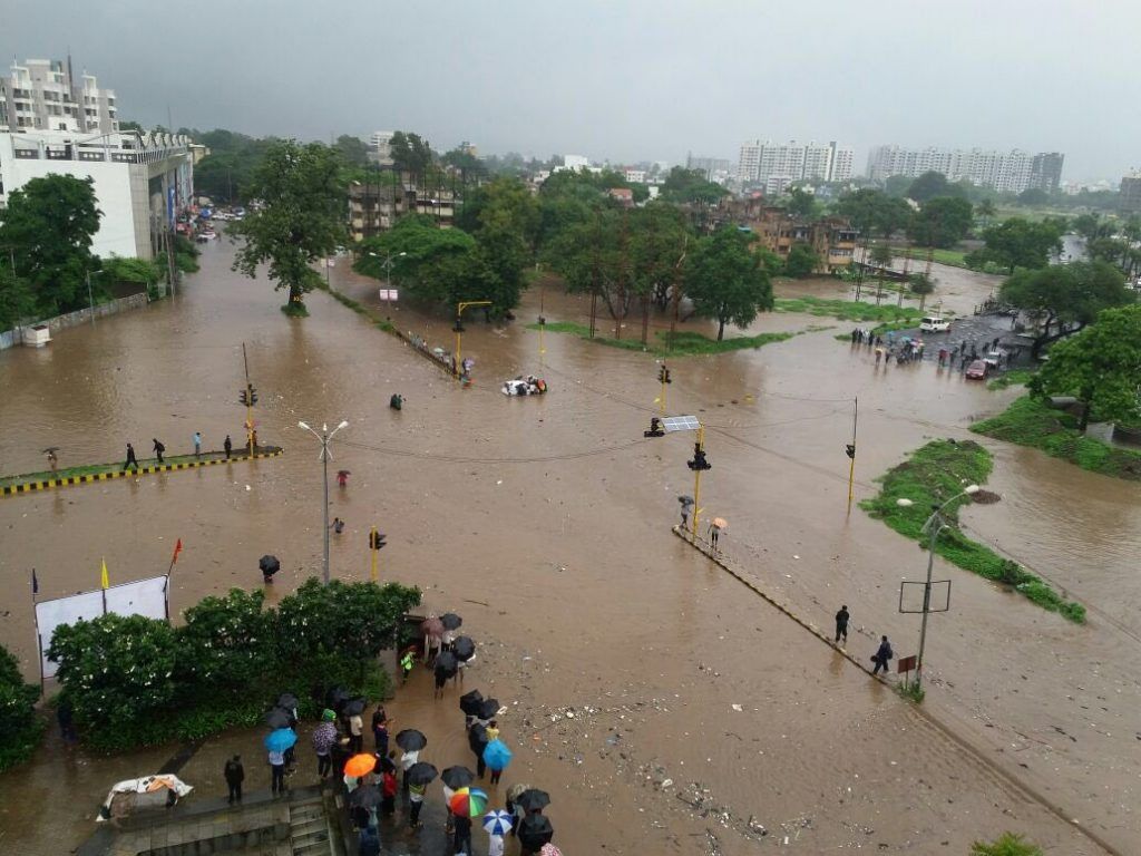 In Pictures: Nashik on high alert after heavy rainfall, social media flooded with imagesIn Pictures: Nashik on high alert after heavy rainfall, social media flooded with images 6