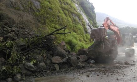 Landslide at Mumbra bypass highway, traffic towards Thane affected