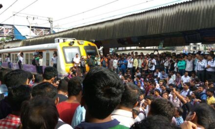 Railway Ministry transfers CR ‘boss’ after Badlapur agitation